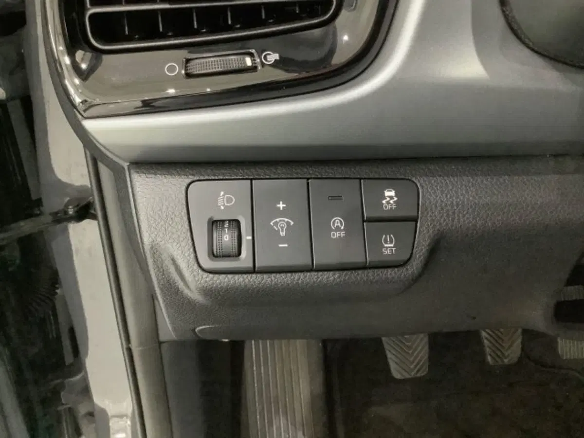 Kia Rio usata a Catania (18)