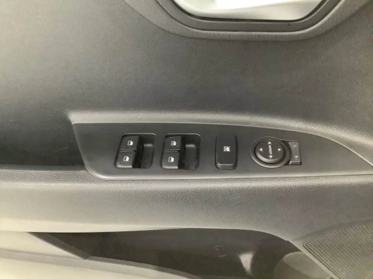 Kia Rio usata a Catania (20)