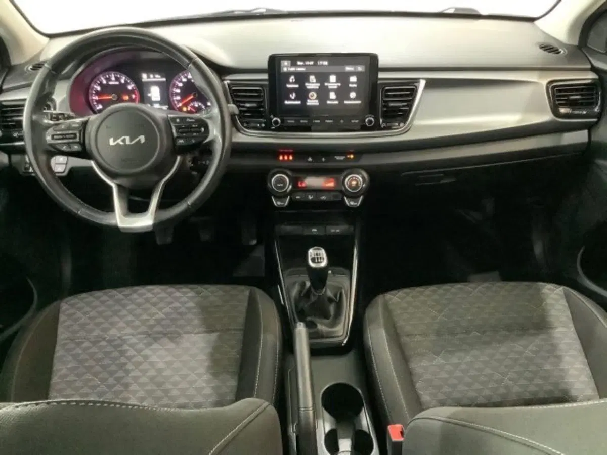 Kia Rio usata a Catania (7)