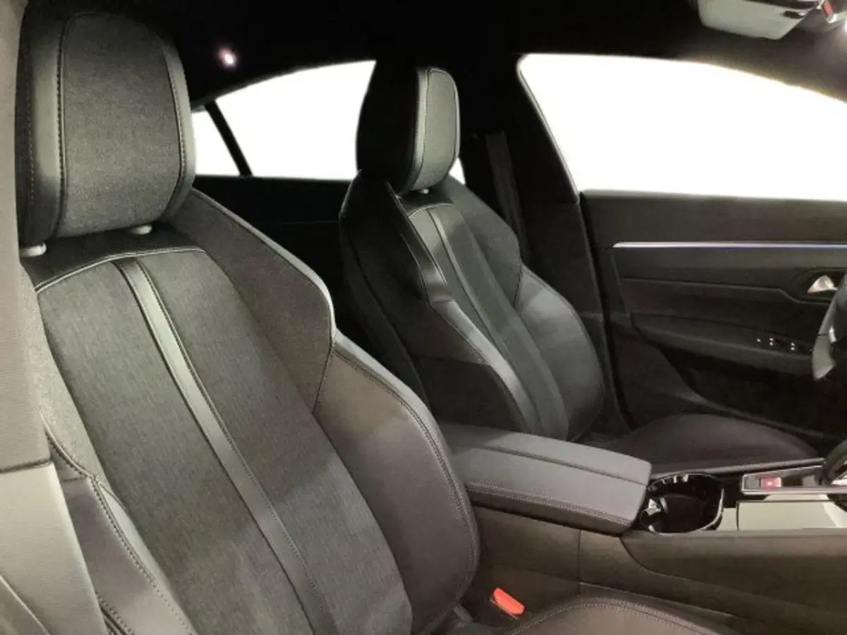 Peugeot 508 nuova a Catania (10)