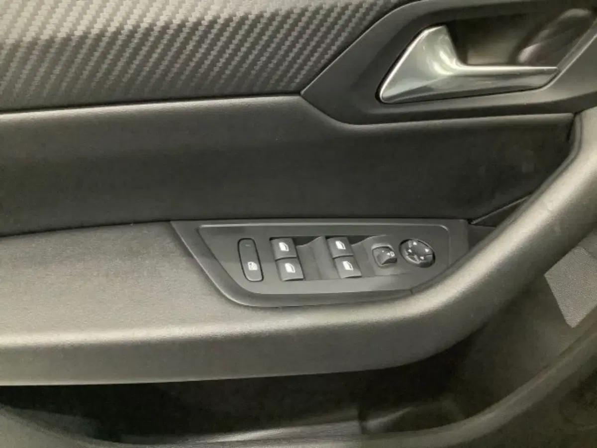 Peugeot 508 nuova a Catania (20)