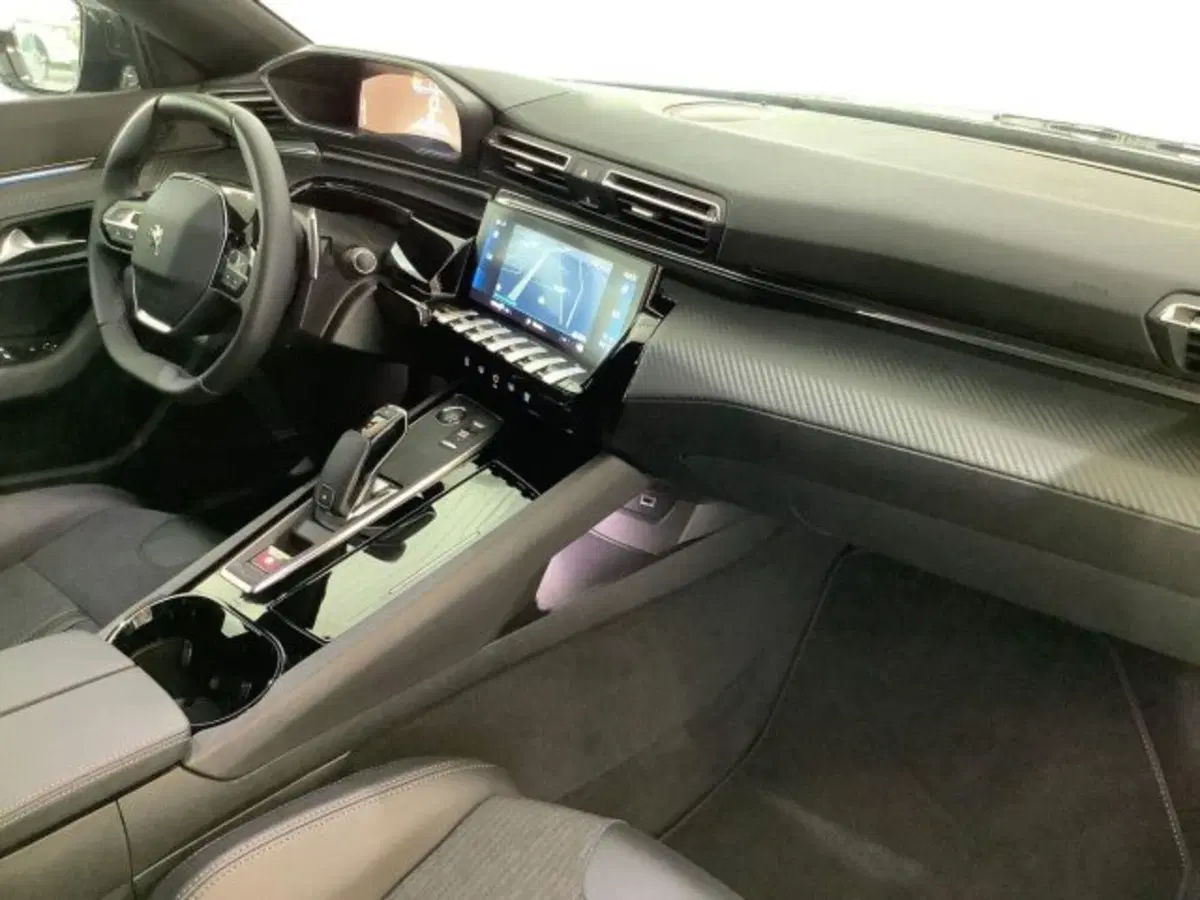 Peugeot 508 nuova a Catania (9)