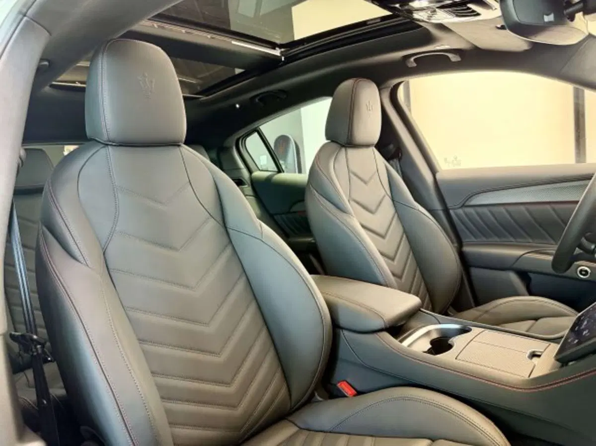 Maserati Grecale nuova a Torino (12)