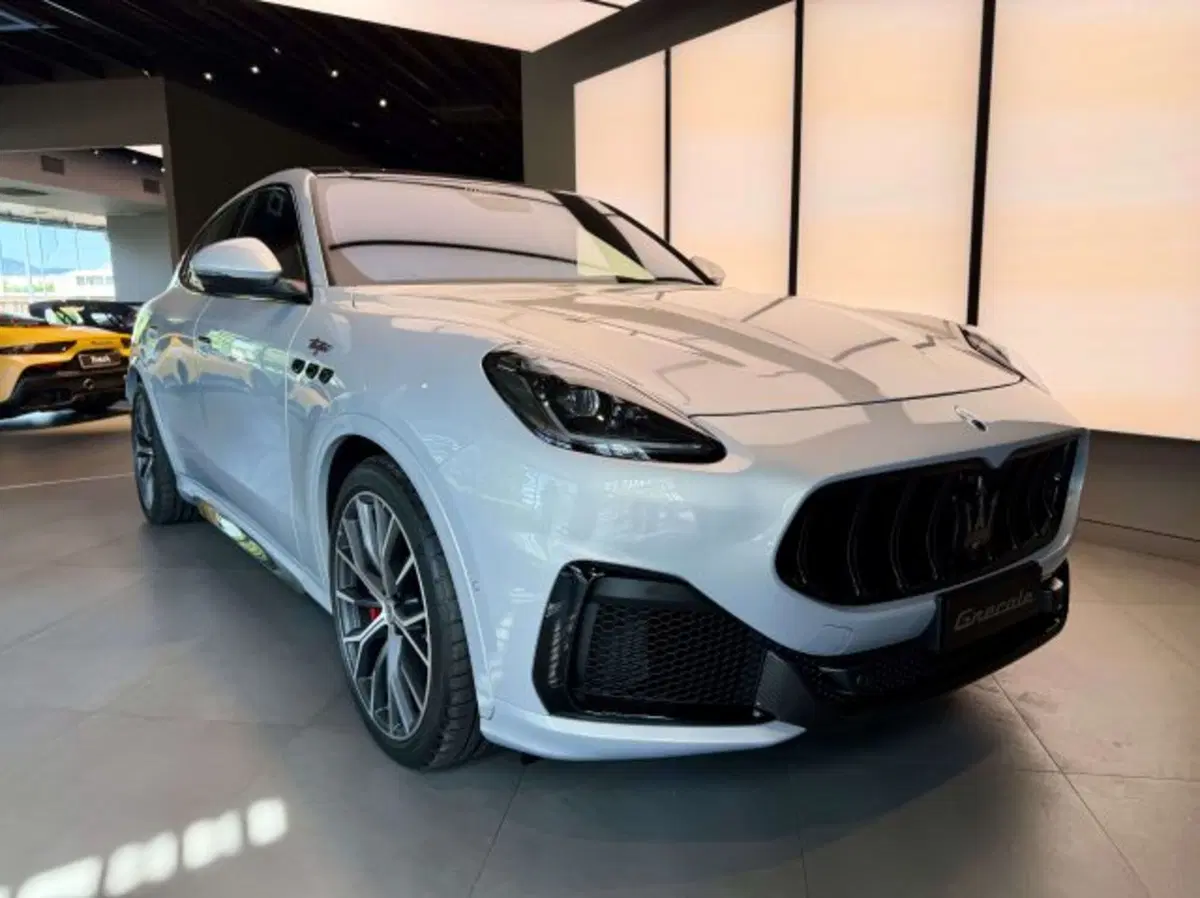 Maserati Grecale nuova a Torino (3)