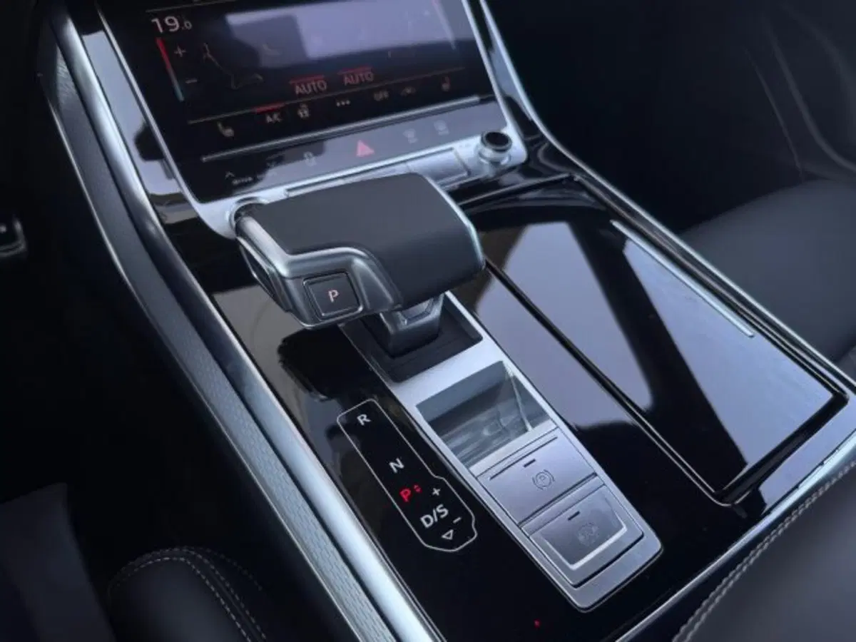 Audi Q8 nuova a Treviso (9)