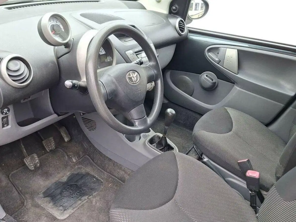Toyota Aygo usata a Torino (9)
