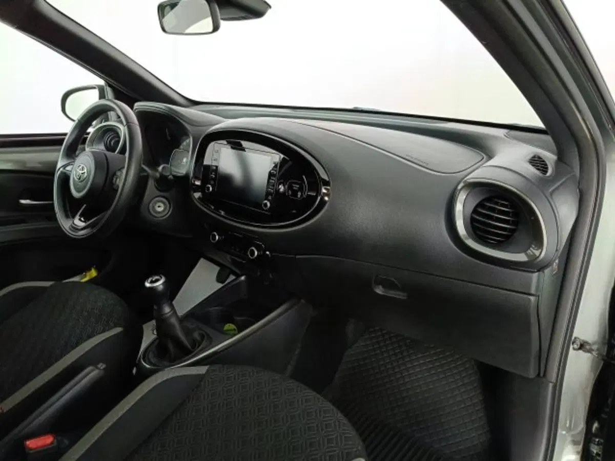Toyota Aygo X usata a Teramo (10)
