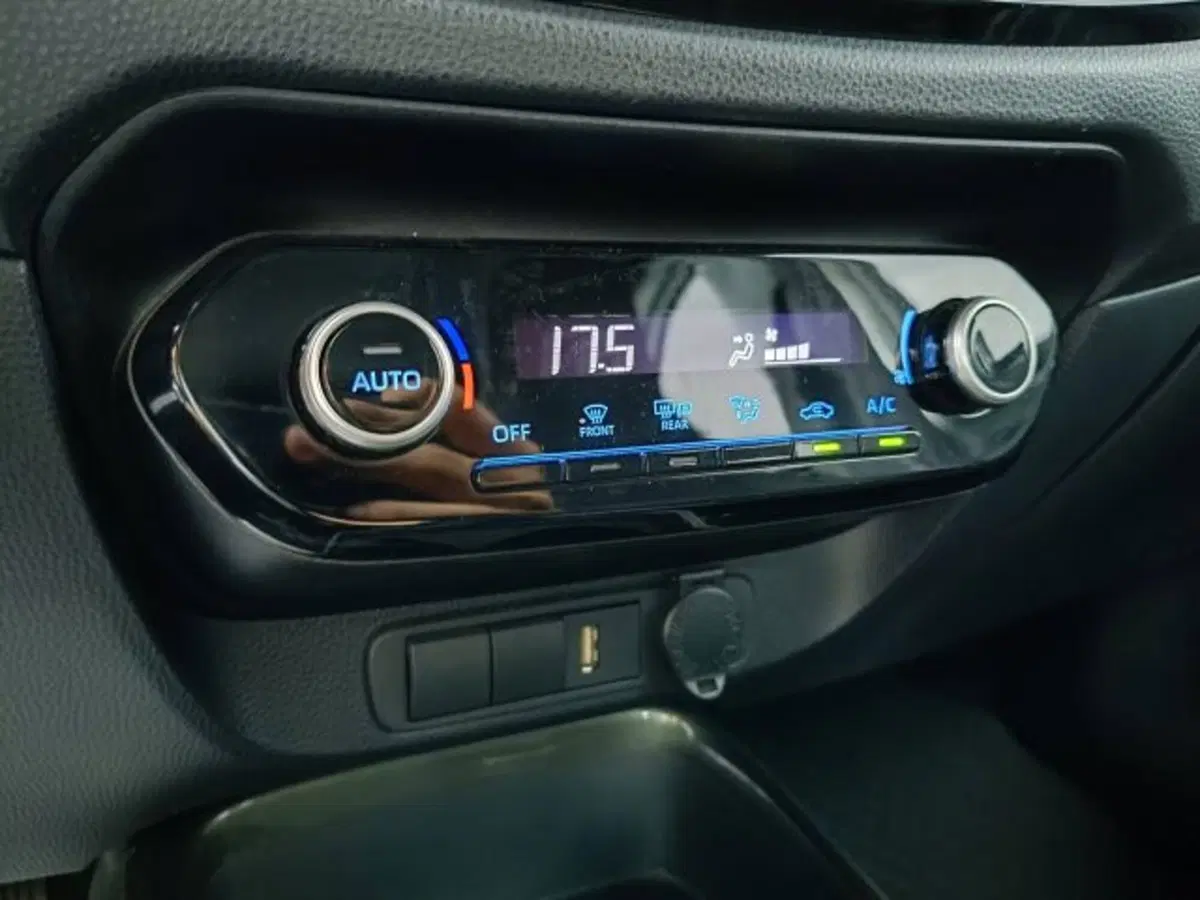 Toyota Aygo X usata a Teramo (13)