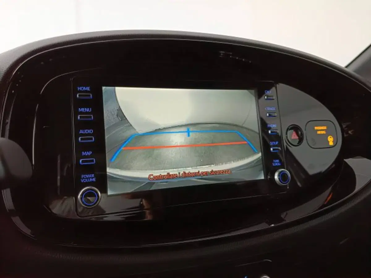 Toyota Aygo X usata a Teramo (14)