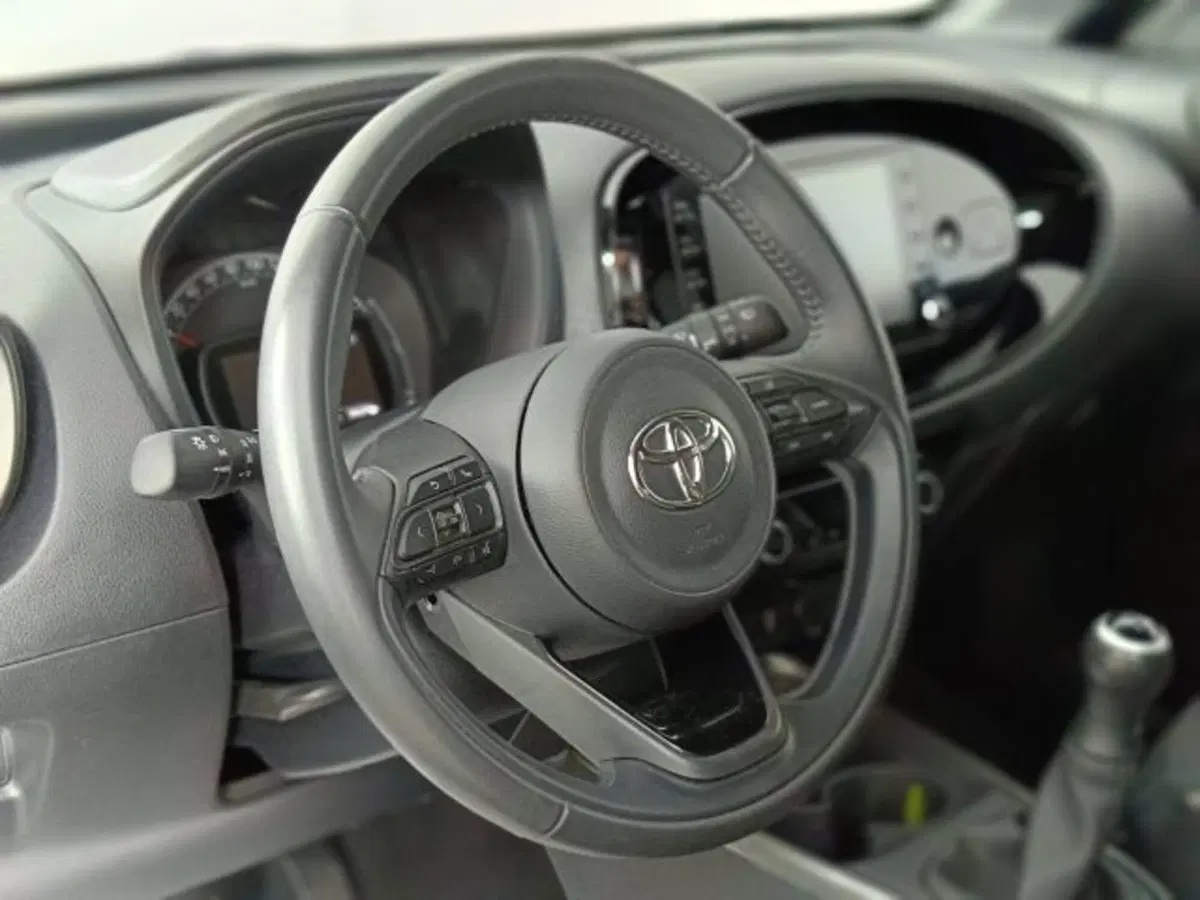 Toyota Aygo X usata a Teramo (16)