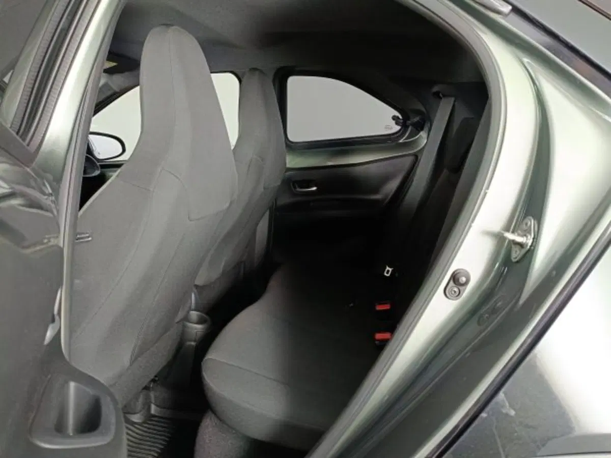 Toyota Aygo X usata a Teramo (9)