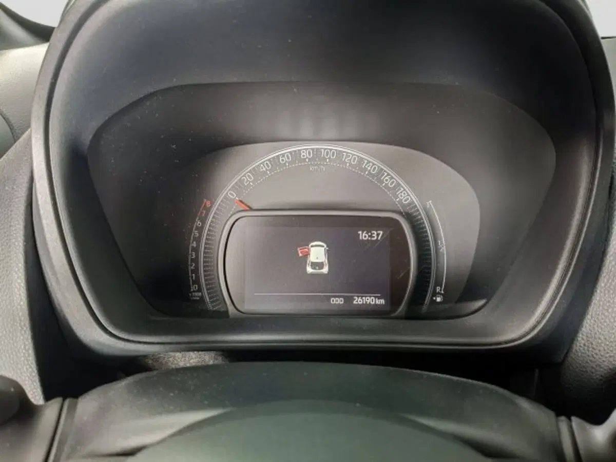 Toyota Aygo X usata a Teramo (12)