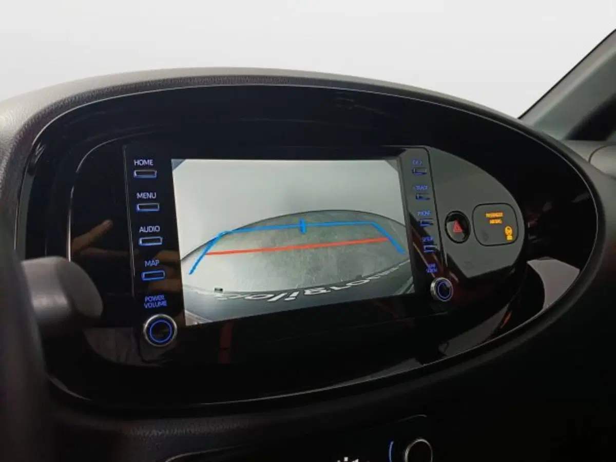 Toyota Aygo X usata a Teramo (13)