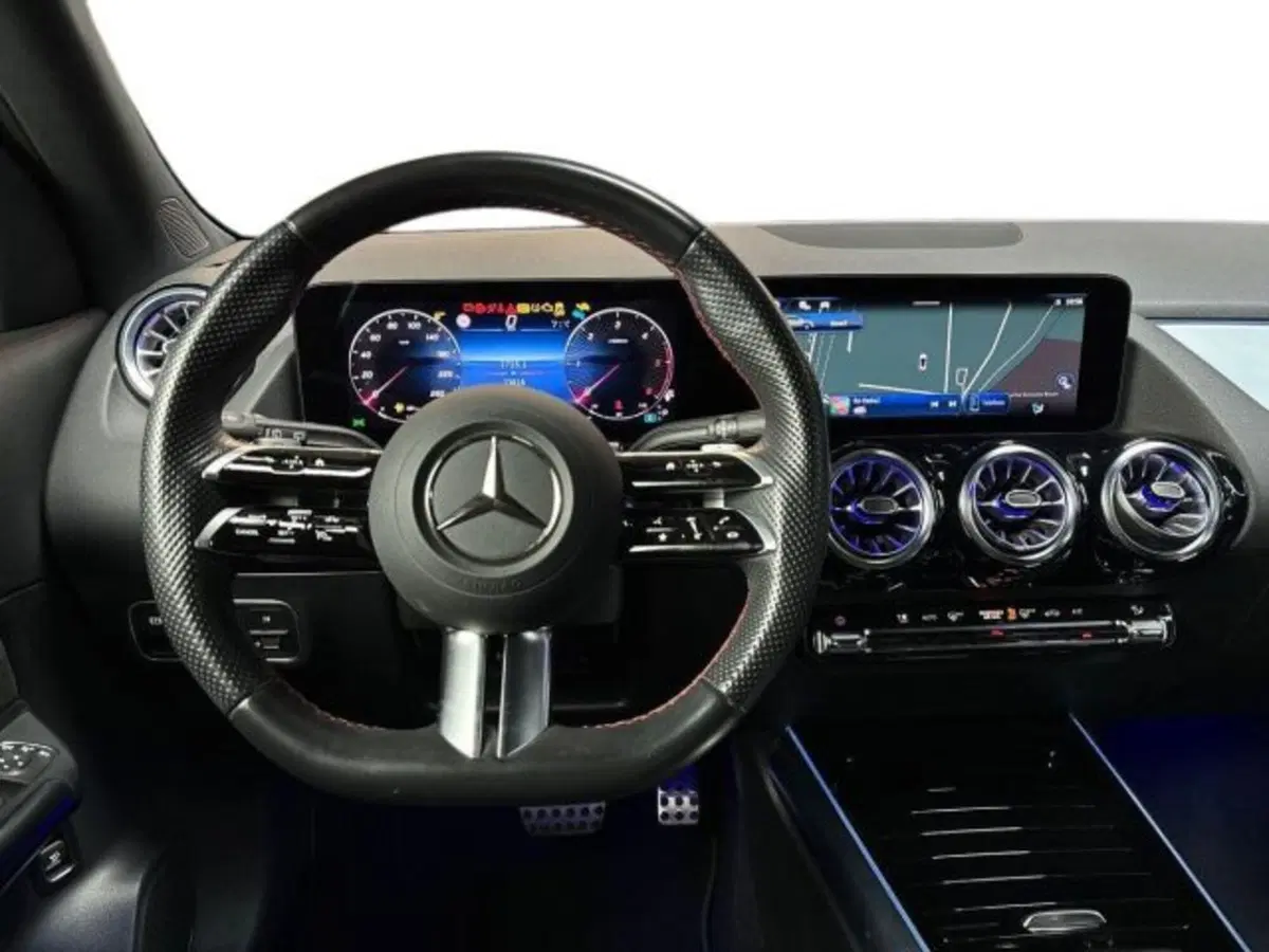 Mercedes-Benz GLA SUV usata a Bologna (11)