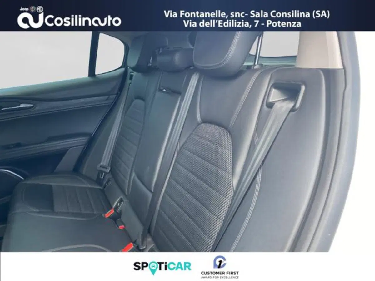 Alfa Romeo Stelvio usata a Salerno (10)