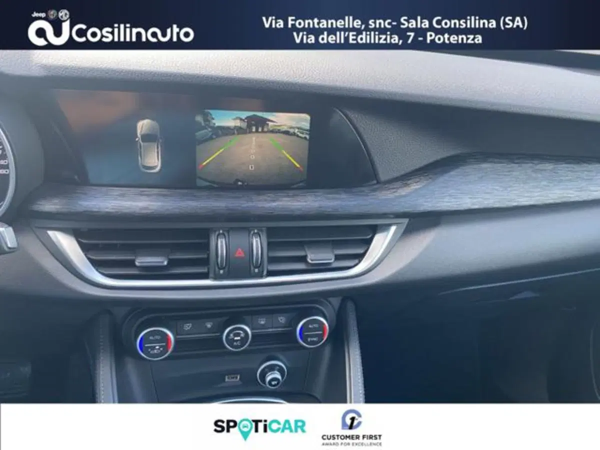 Alfa Romeo Stelvio usata a Salerno (15)