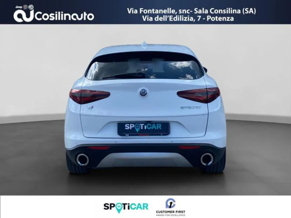 Alfa Romeo Stelvio usata a Salerno (4)