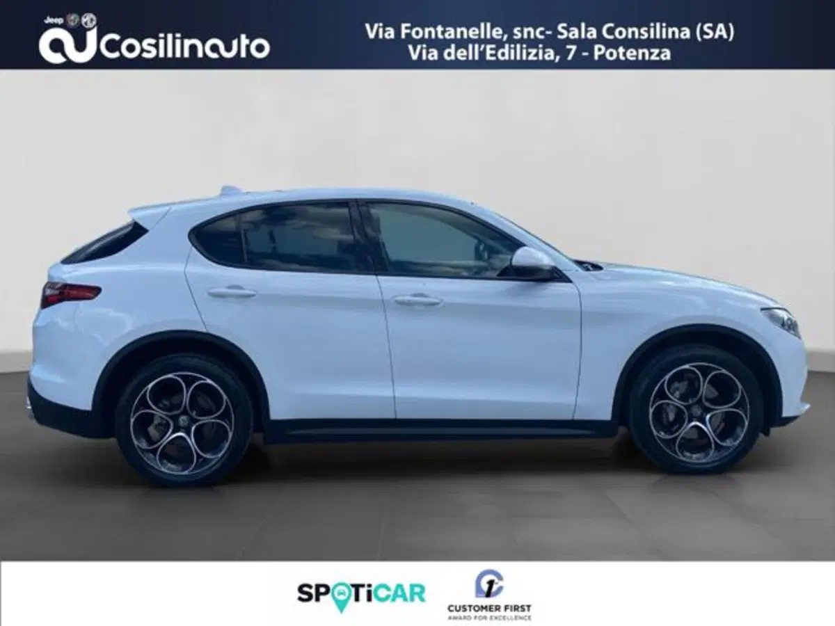 Alfa Romeo Stelvio usata a Salerno (6)