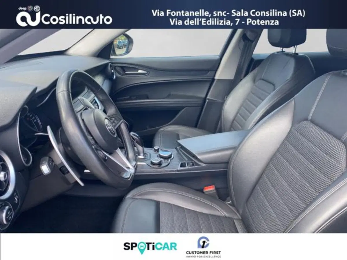 Alfa Romeo Stelvio usata a Salerno (9)