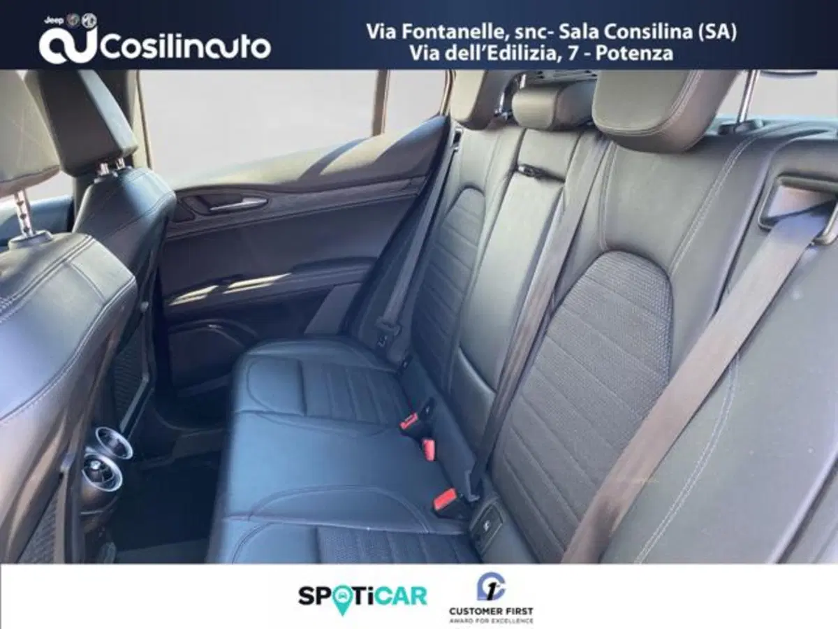 Alfa Romeo Stelvio usata a Salerno (10)