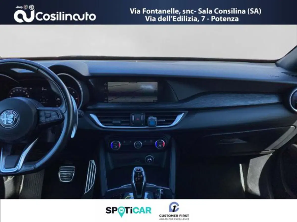 Alfa Romeo Stelvio usata a Salerno (13)
