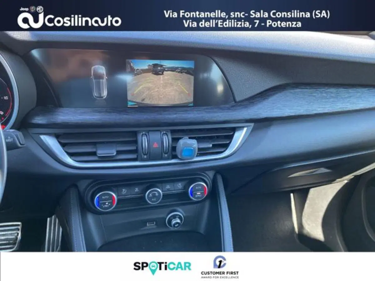 Alfa Romeo Stelvio usata a Salerno (15)