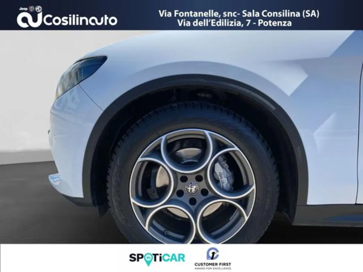 Alfa Romeo Stelvio usata a Salerno (19)