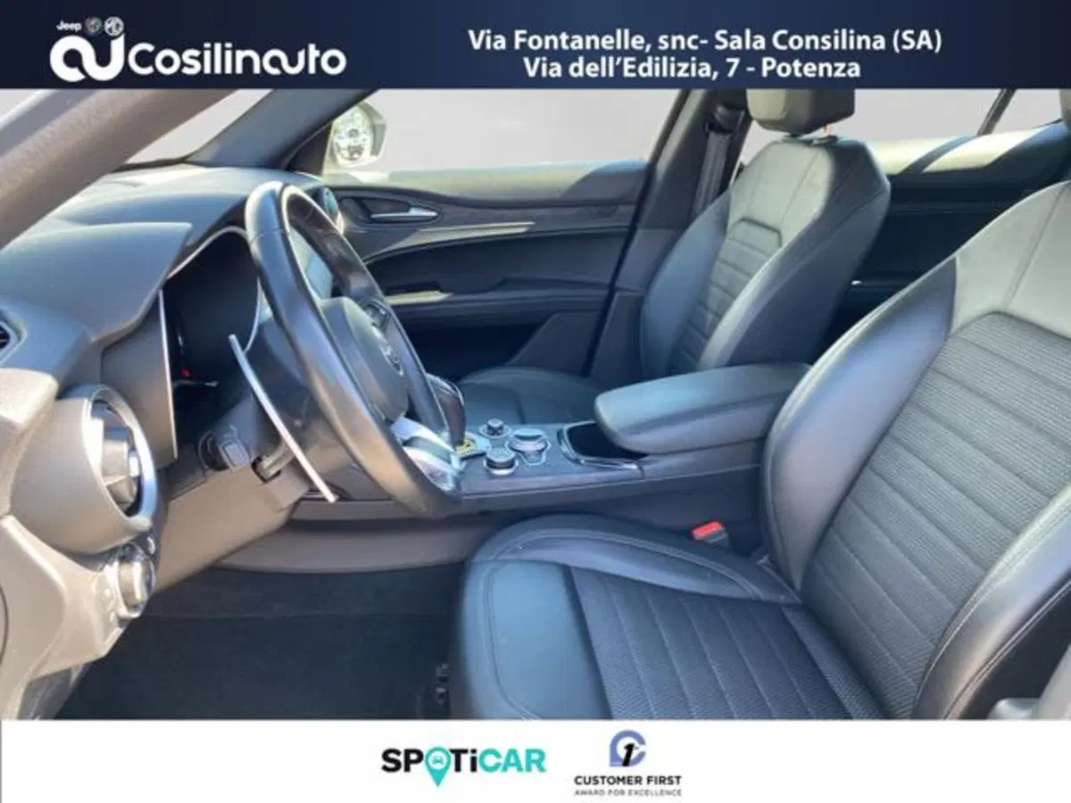 Alfa Romeo Stelvio usata a Salerno (9)