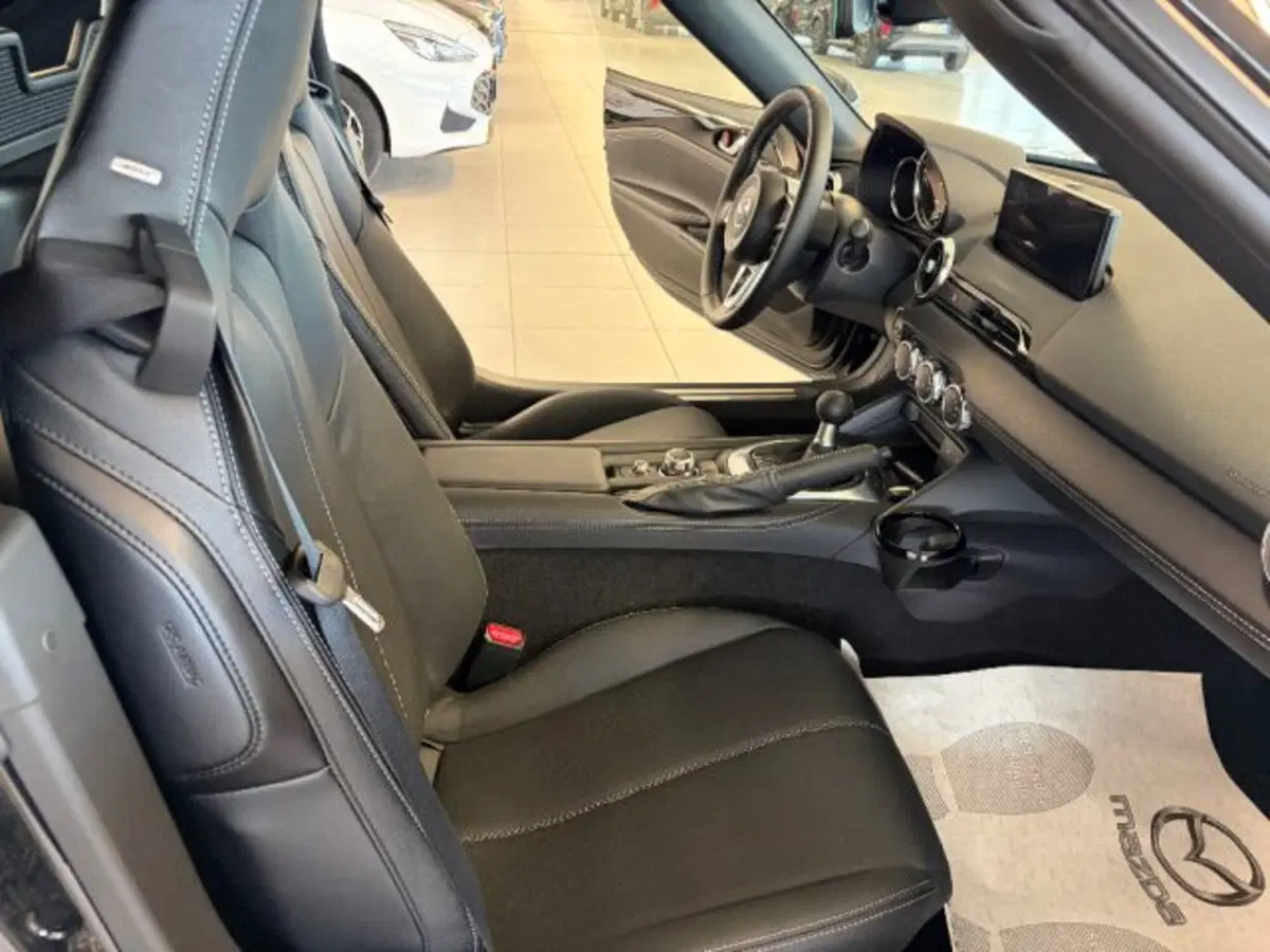 Mazda MX-5 nuova a Cuneo (11)
