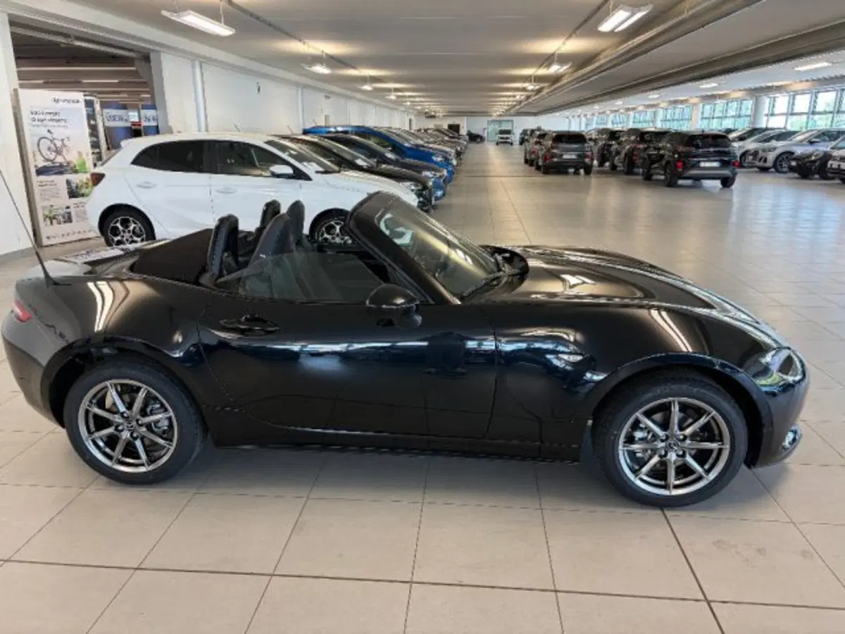 Mazda MX-5 nuova a Cuneo (9)