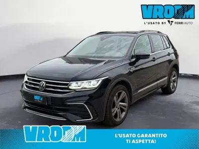 Volkswagen Tiguan 2.0 TDI 150 CV SCR DSG 4MOTION R-Line del 2020 usata a Villorba