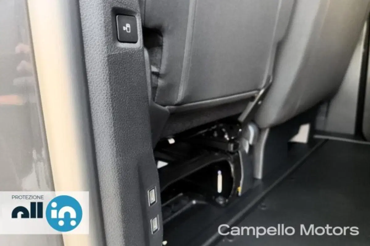Fiat Scudo Furgone nuova a Venezia (15)