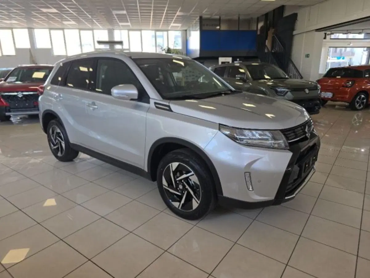 Suzuki Vitara nuova a Reggio Emilia (7)