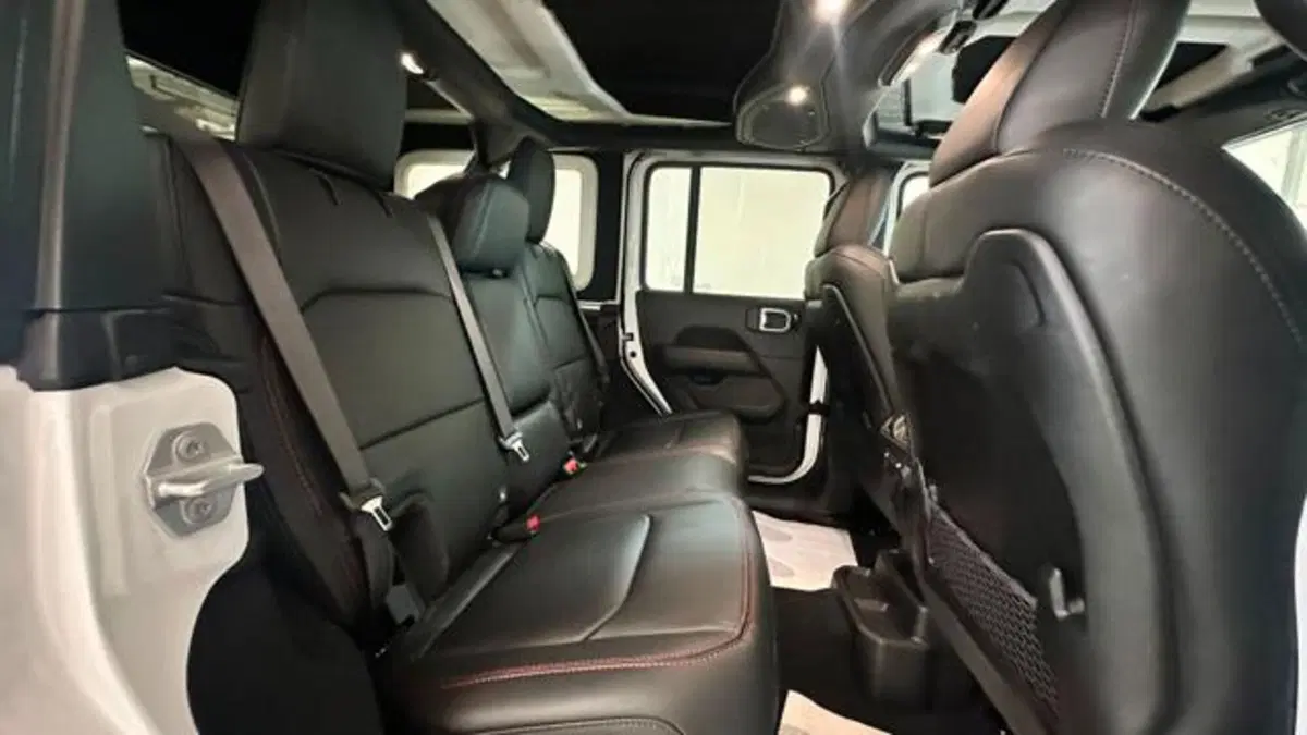 Jeep Wrangler Unlimited usata a Reggio Emilia (11)