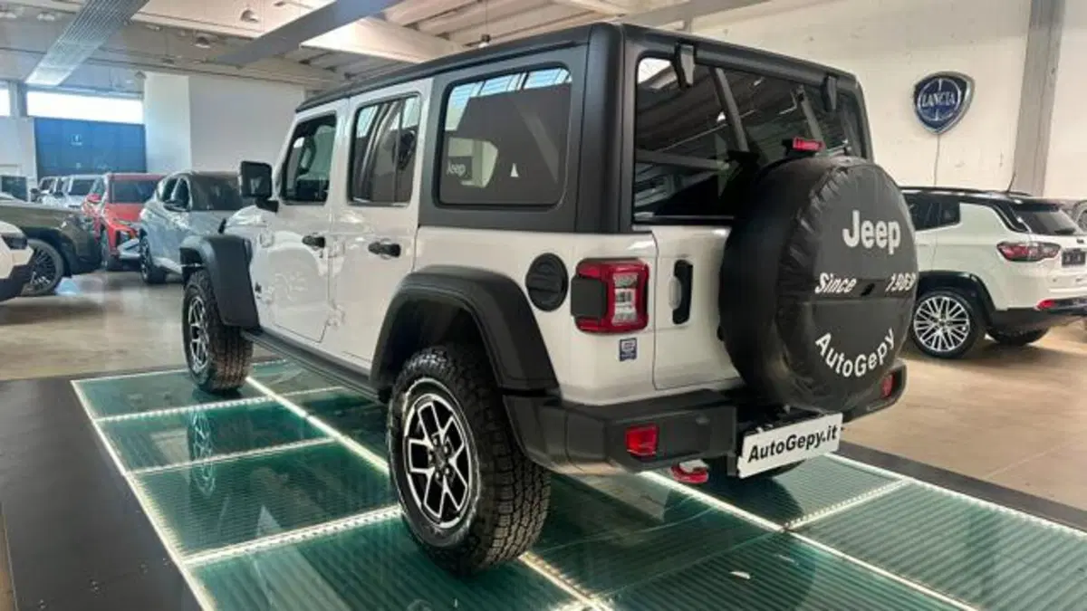 Jeep Wrangler Unlimited usata a Reggio Emilia (4)