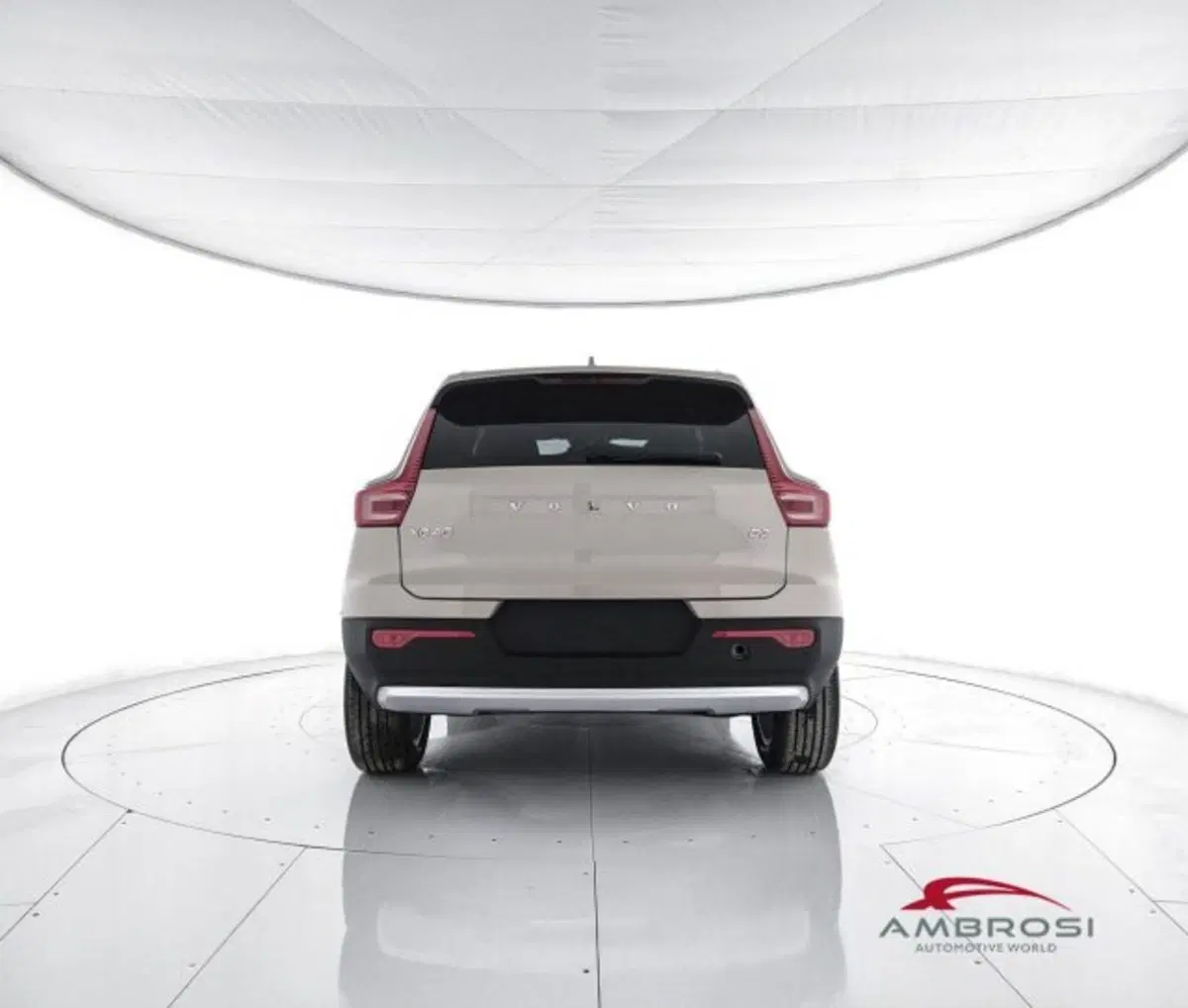 Volvo XC40 nuova a Perugia (6)