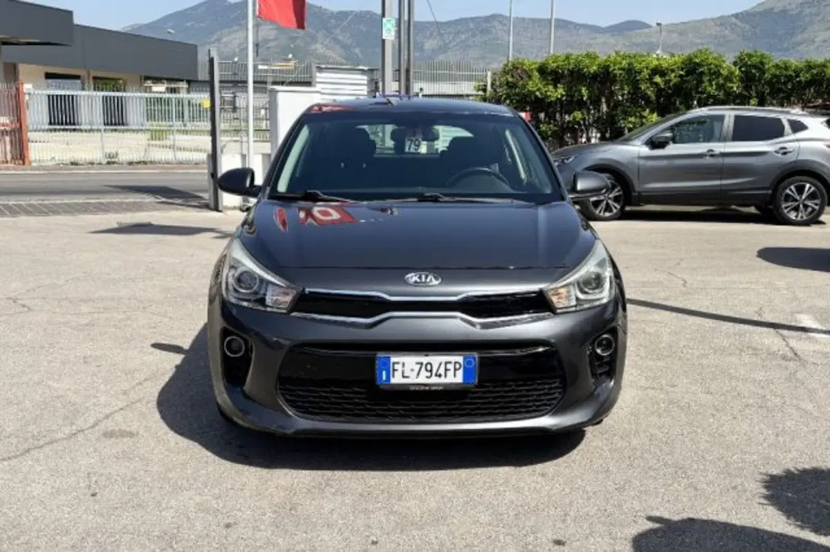 Kia Rio usata a Latina (2)