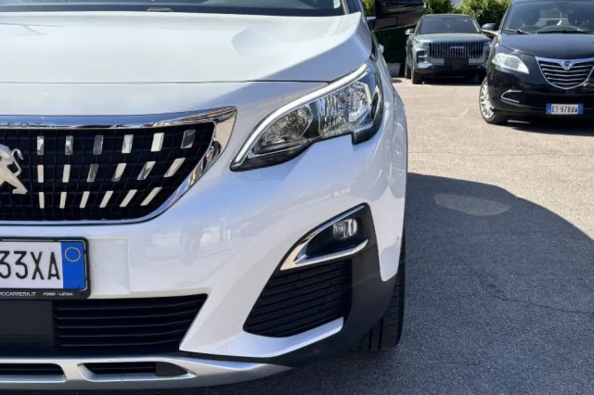 Peugeot 3008 usata a Latina (11)