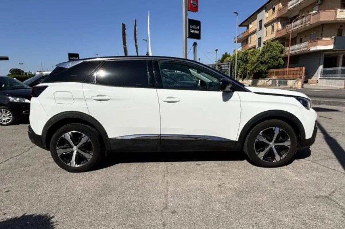 Peugeot 3008 usata a Latina (4)