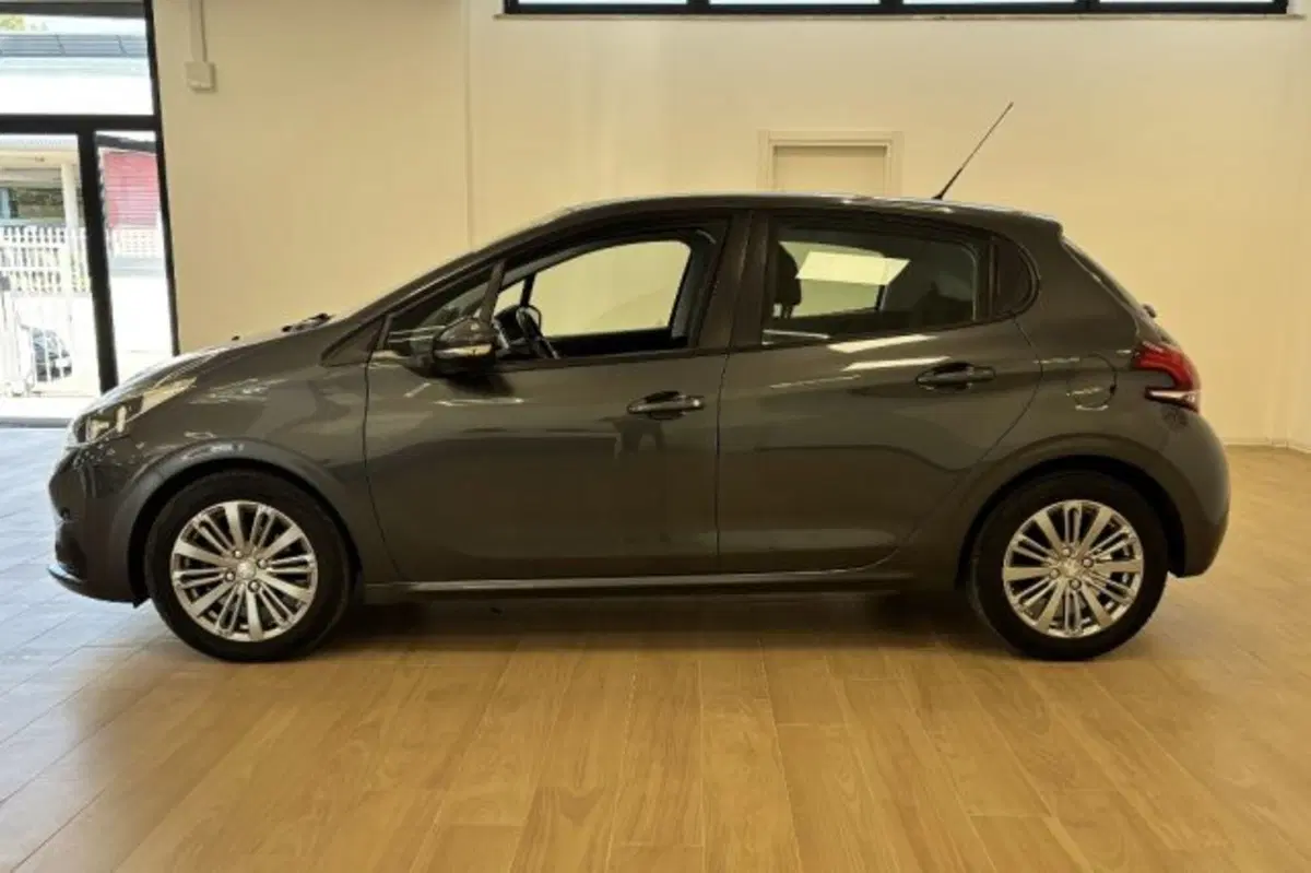 Peugeot 208 usata a Latina (4)