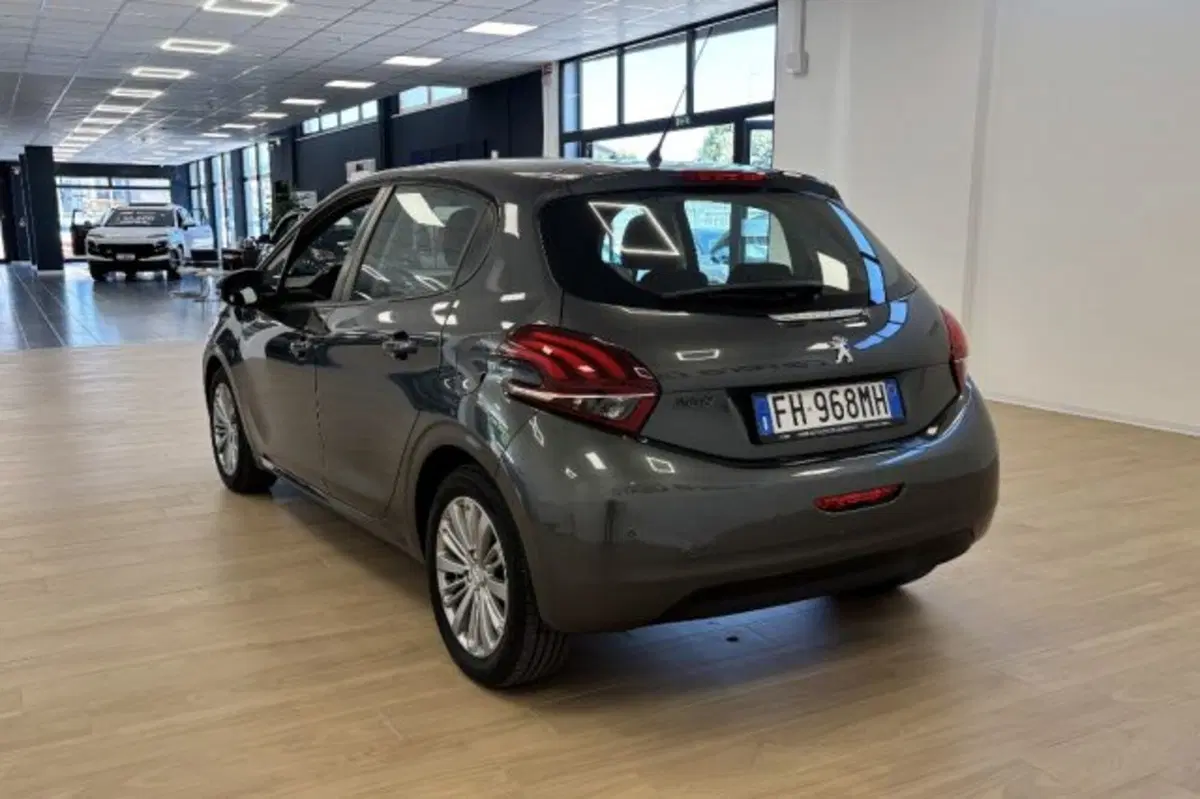 Peugeot 208 usata a Latina (5)