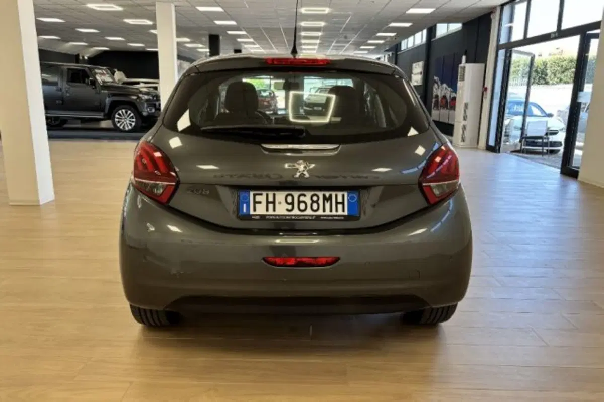 Peugeot 208 usata a Latina (6)