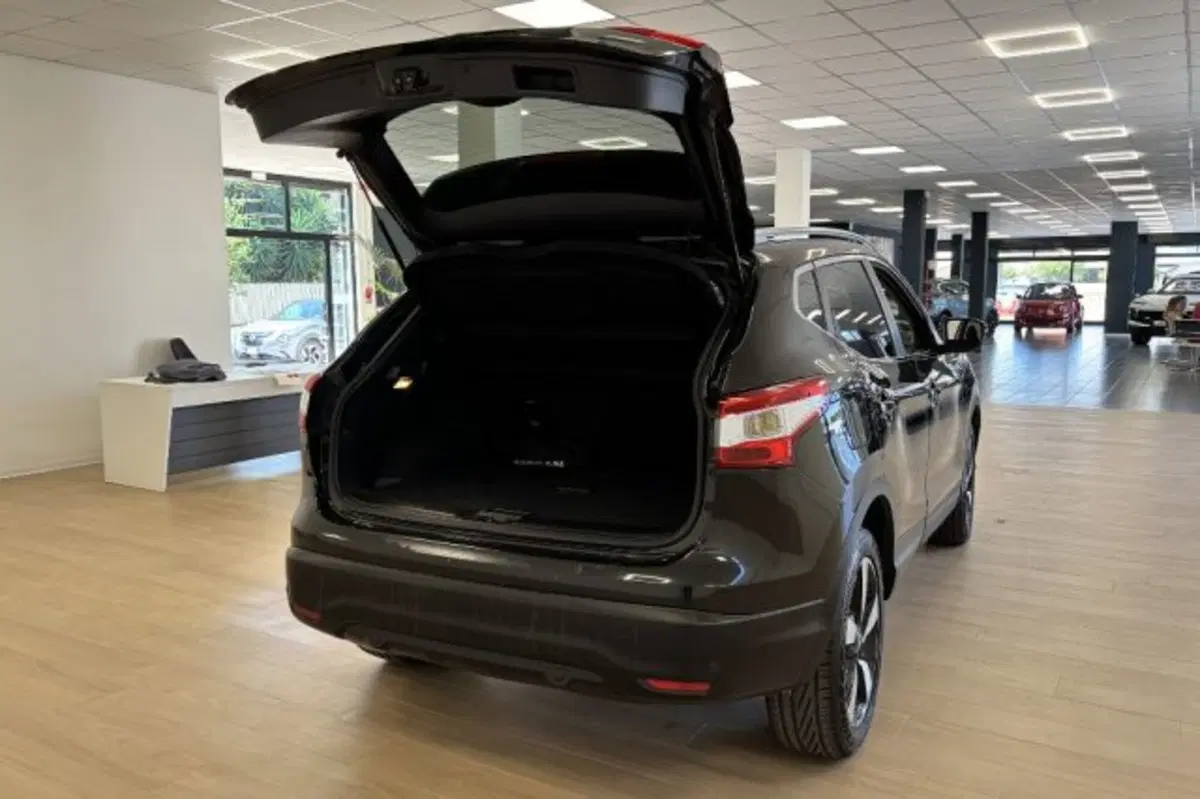 Nissan Qashqai usata a Latina (7)