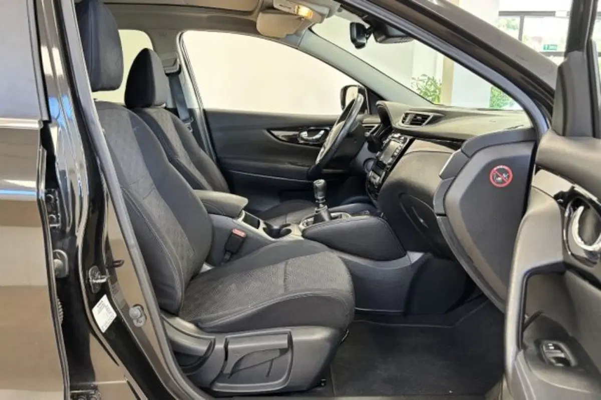 Nissan Qashqai usata a Latina (8)