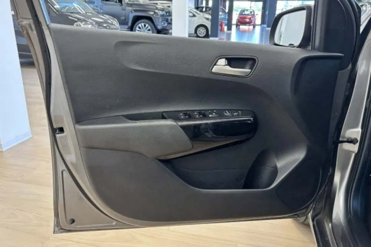 Kia Picanto usata a Latina (12)