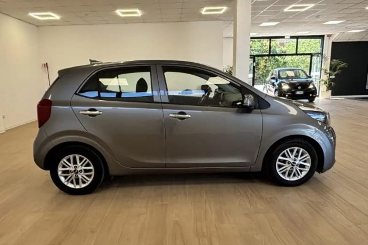 Kia Picanto usata a Latina (4)