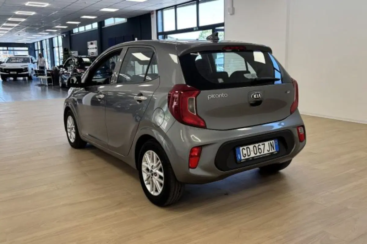Kia Picanto usata a Latina (5)