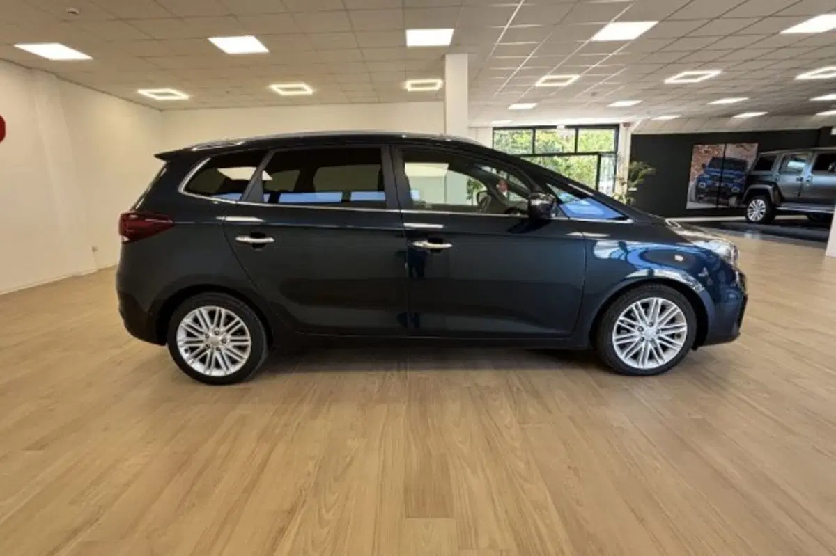 Kia Carens usata a Latina (4)
