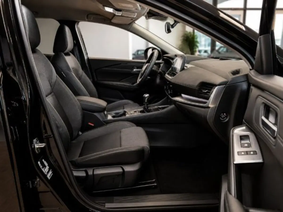 Nissan Qashqai nuova a Latina (8)