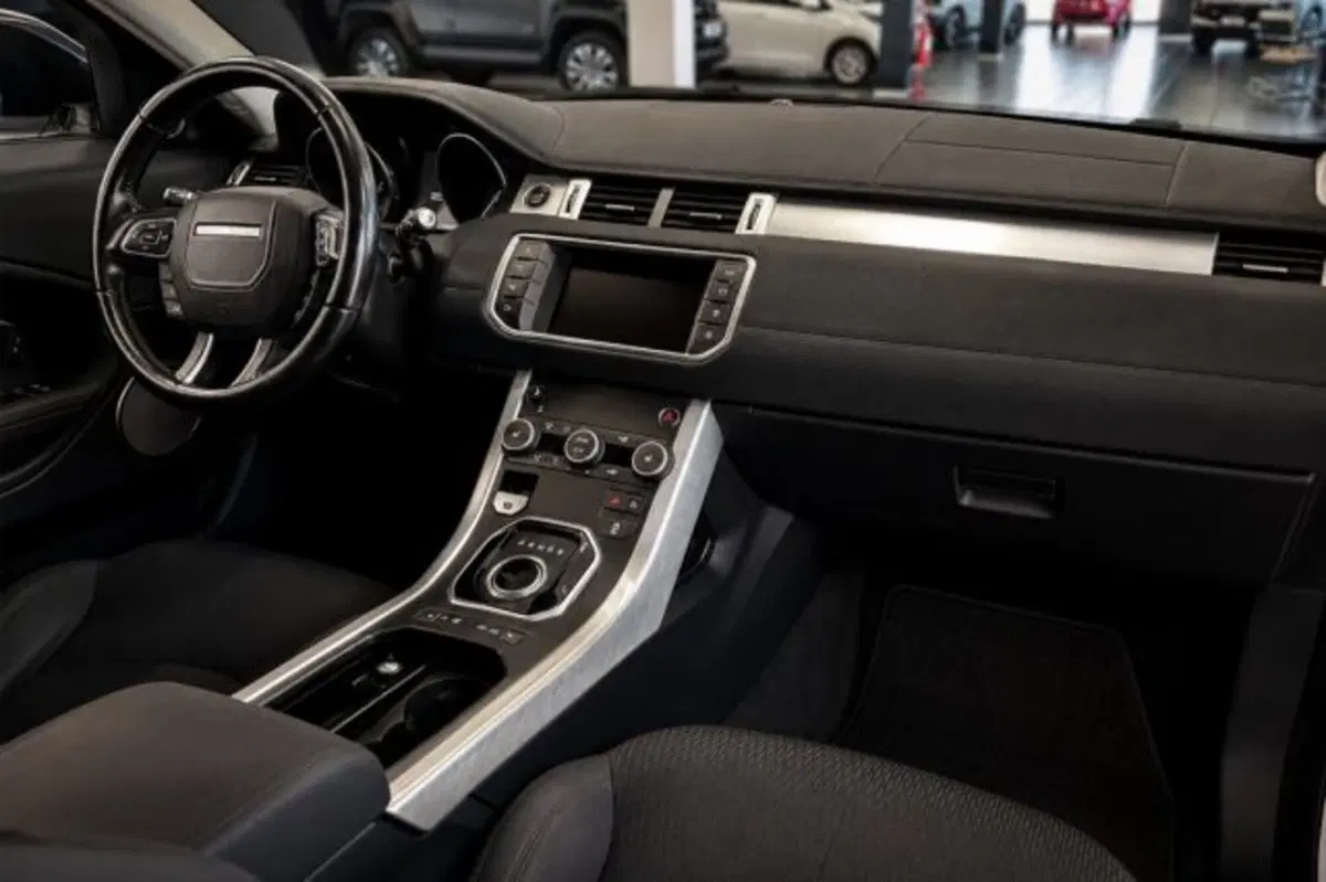 Land Rover Range Rover Evoque usata a Latina (9)
